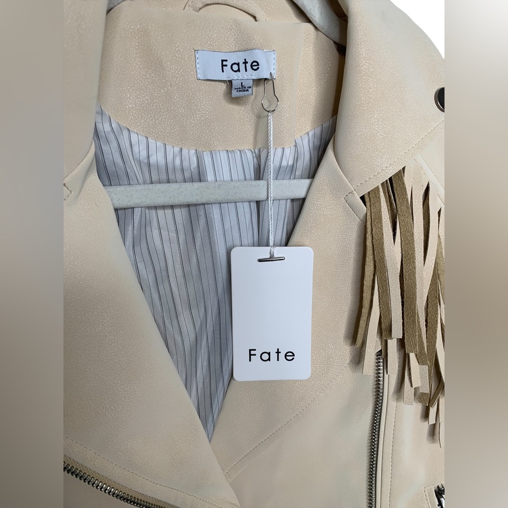 NWT FATE Vegan Leather Fringe Moto Jacket Size Large Cream Color - Picture 4 of 9